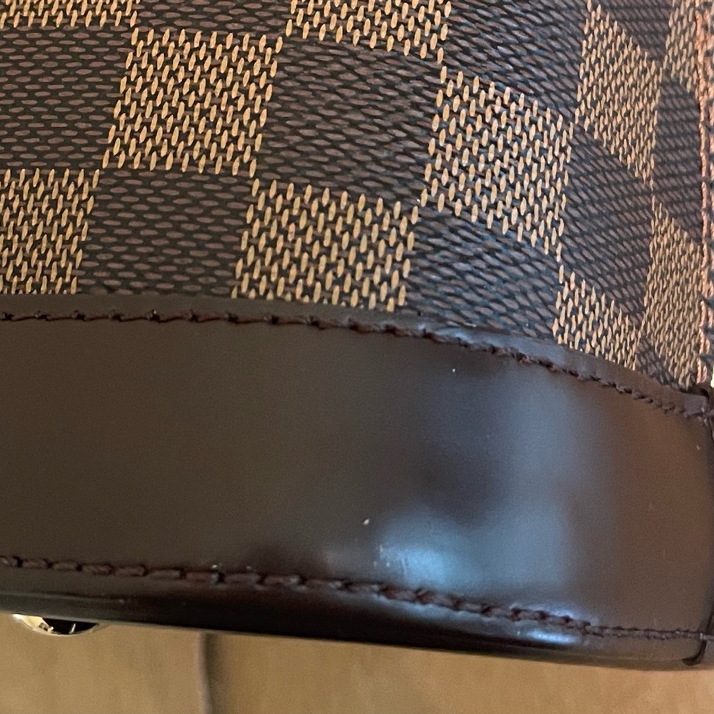 Authentic Louis Vuitton Alma Damier PM - Picture 15 of 16